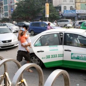 81 hãng taxi ở Hà Nội giảm giá cước