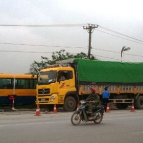 Thu hơn nửa tỷ trong 15 ngày ra quân xử lý xe quá khổ, quá tải