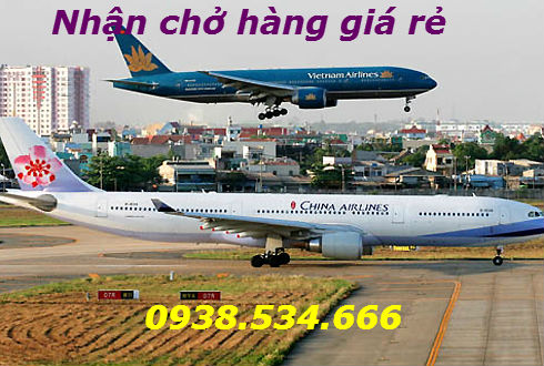 Máy bay China Airlines ở sân bay Tân Sơn Nhất.