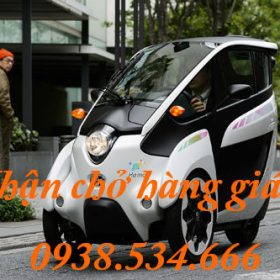 Chiếc Toyota i-Road chạy dịch vụ của Park24.