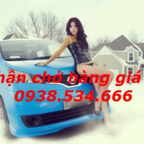 Dàn chân dài sexy đắm mình trong tuyết lạnh và xe