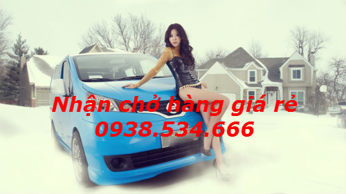 Dàn chân dài sexy đắm mình trong tuyết lạnh và xe